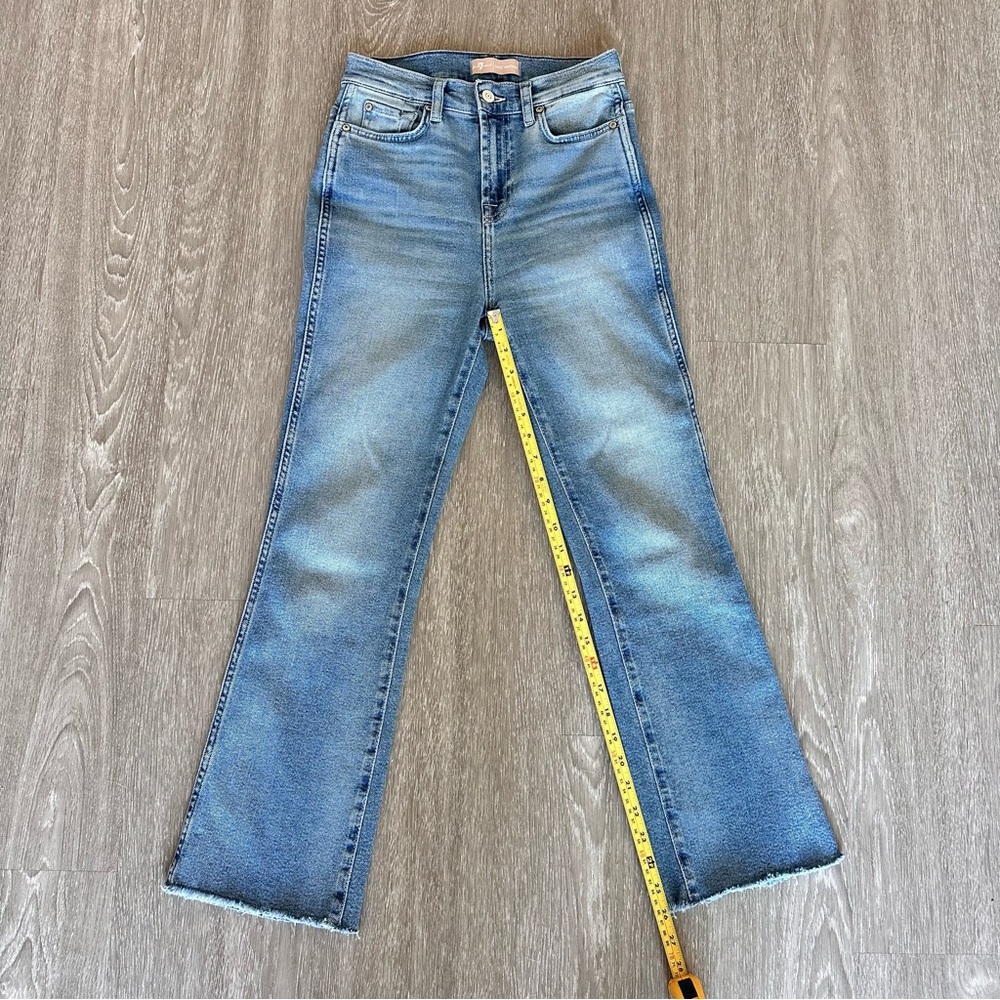 7 FOR ALL MANKIND Kick Flare Jeans | Size 25 | High Rise Cropped Raw Hem - Picture 8 of 11
